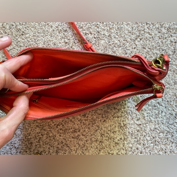 Fossil Crossbody Bag - Picture 7 of 11